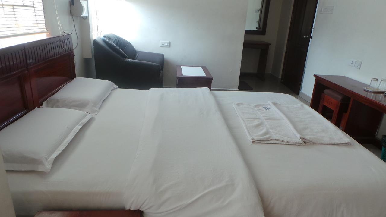 Kooloth Lake View Residency Hotel Coimbatore Eksteriør billede
